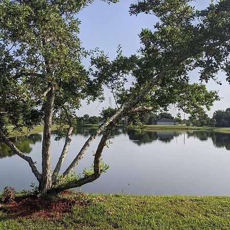 Port Saint Lucie A Little Piece Of Heaven- Peaceful Lake View Apartment- 1 Min From I95 And Turnpike Port St. Lucie ภายนอก รูปภาพ