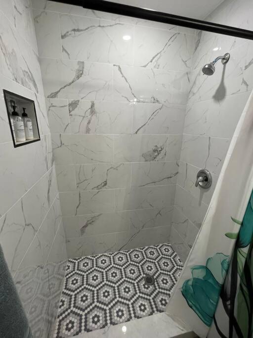 Port Saint Lucie A Little Piece Of Heaven- Peaceful Lake View Apartment- 1 Min From I95 And Turnpike Port St. Lucie ภายนอก รูปภาพ